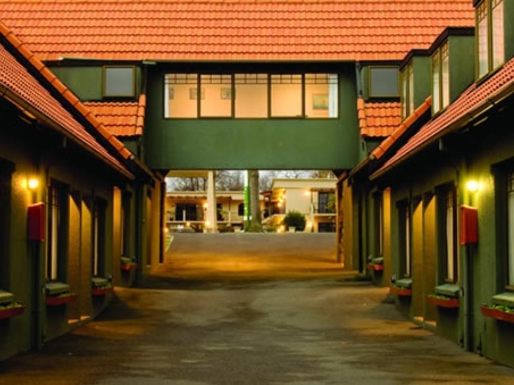 Baden Lodge Motel - Private Spa Bath Rotorua Exterior photo